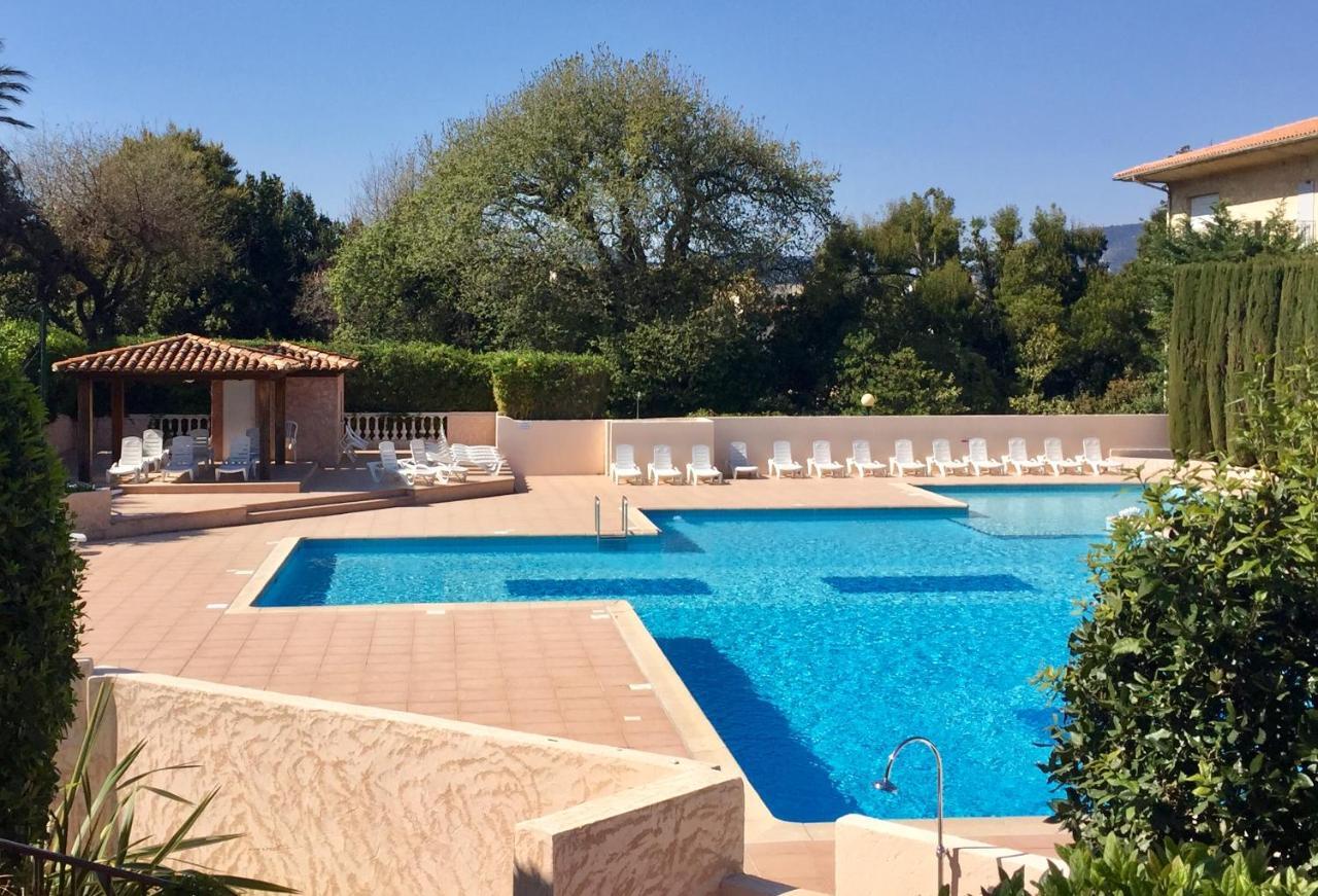 Appartement Spacieux Avec Jardin Coeur De St Tropez Сен Тропе Екстериор снимка